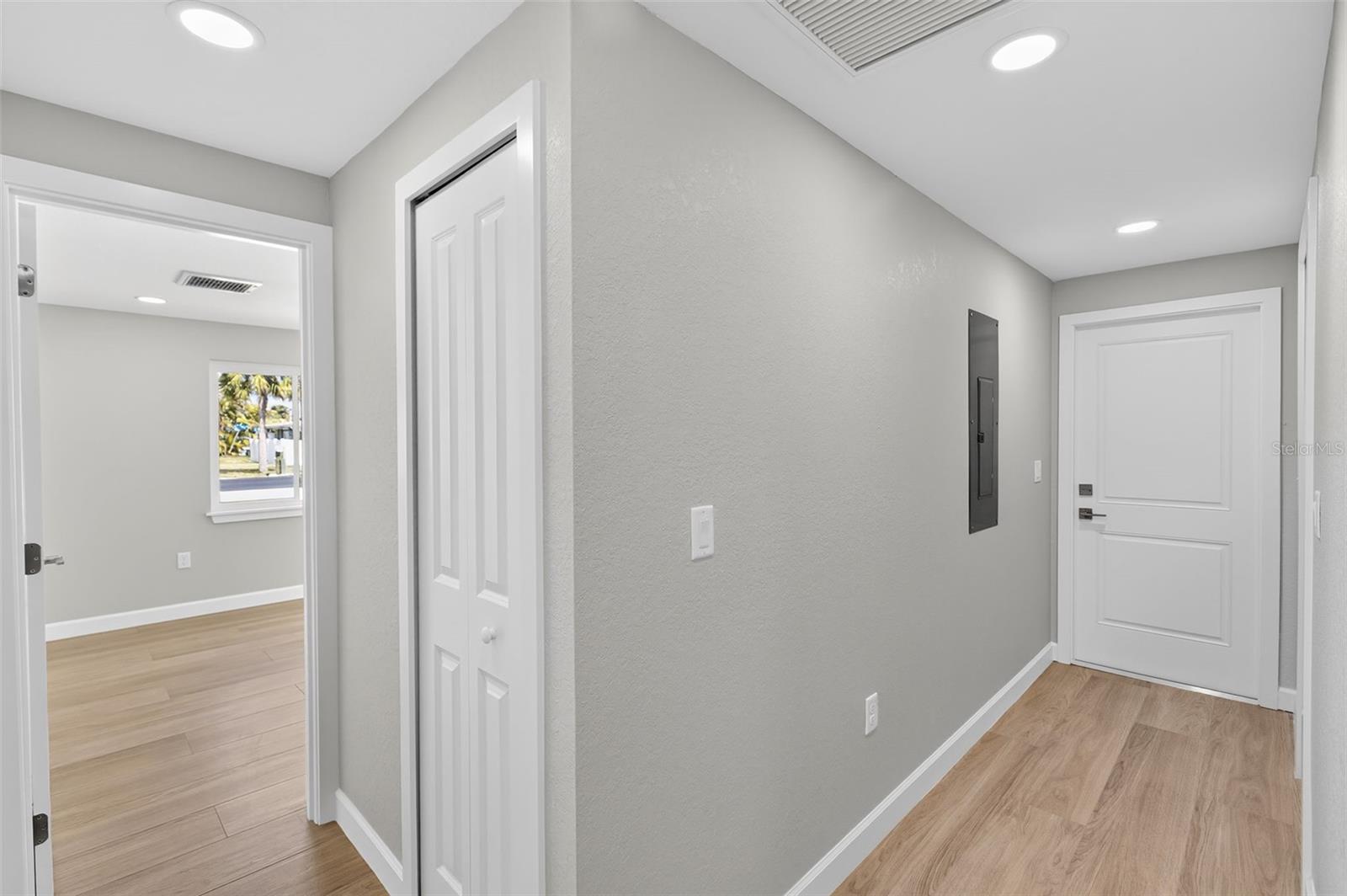 1424 LEMON BAY DR, ENGLEWOOD, FL, 34223