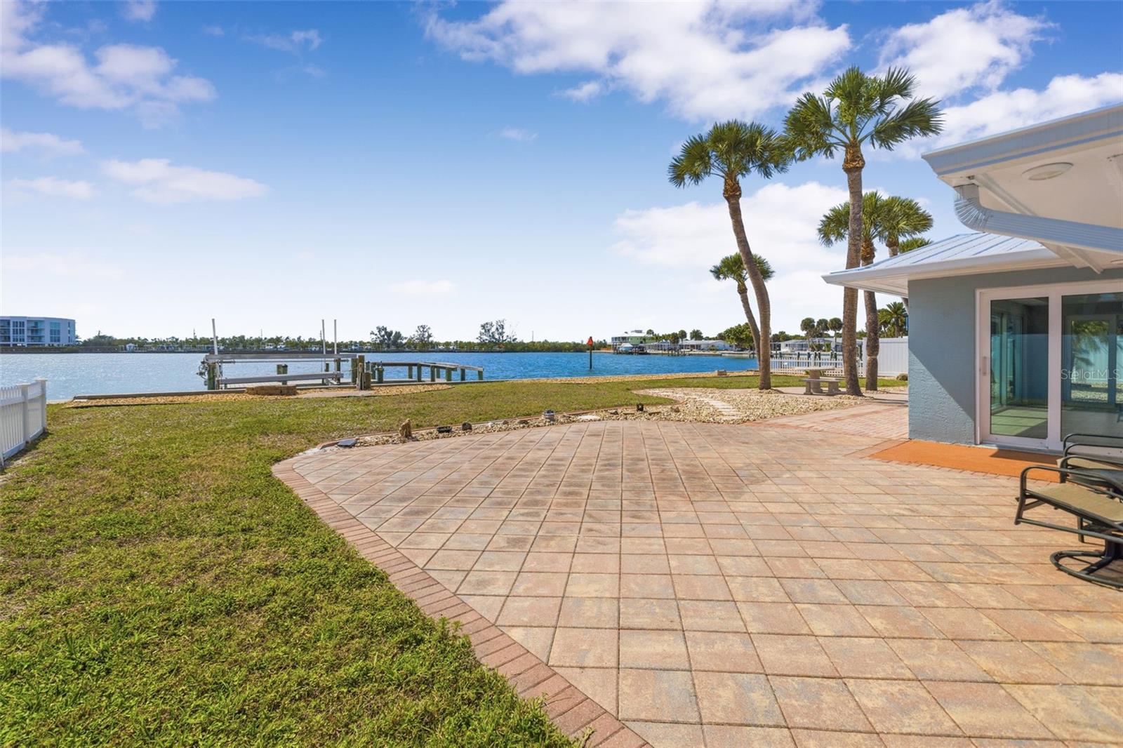 1424 LEMON BAY DR, ENGLEWOOD, FL, 34223