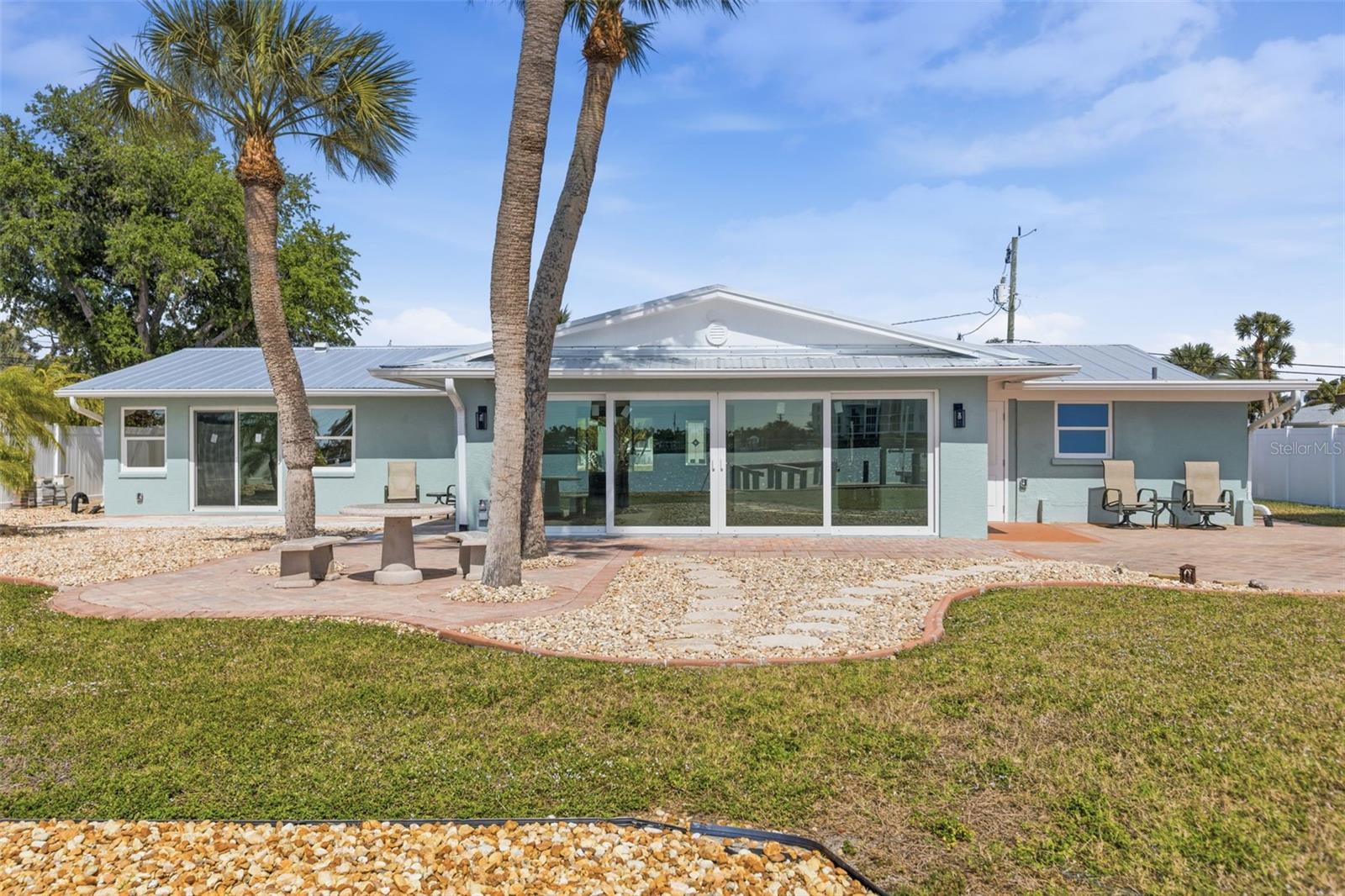 1424 LEMON BAY DR, ENGLEWOOD, FL, 34223