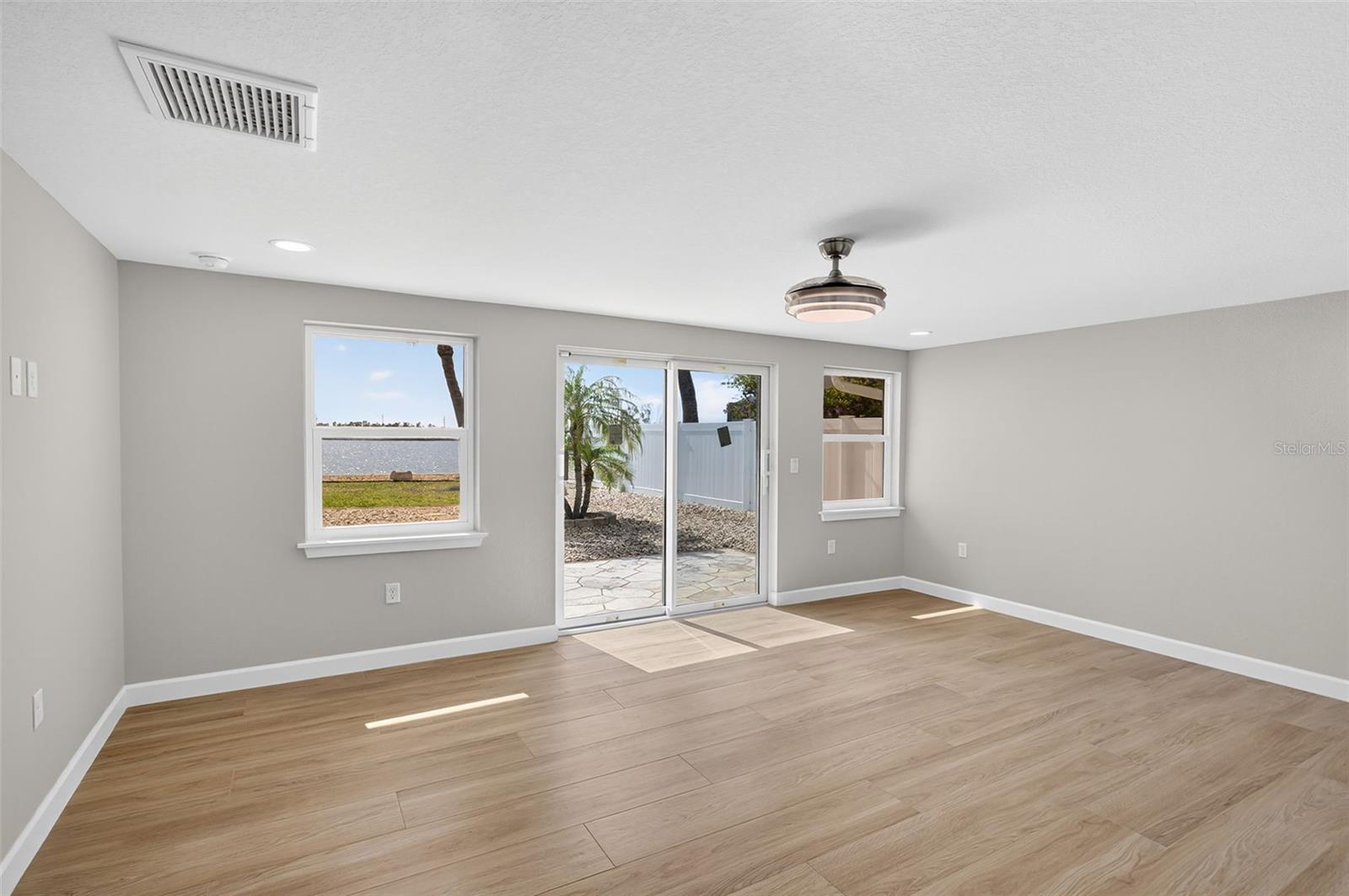 1424 LEMON BAY DR, ENGLEWOOD, FL, 34223