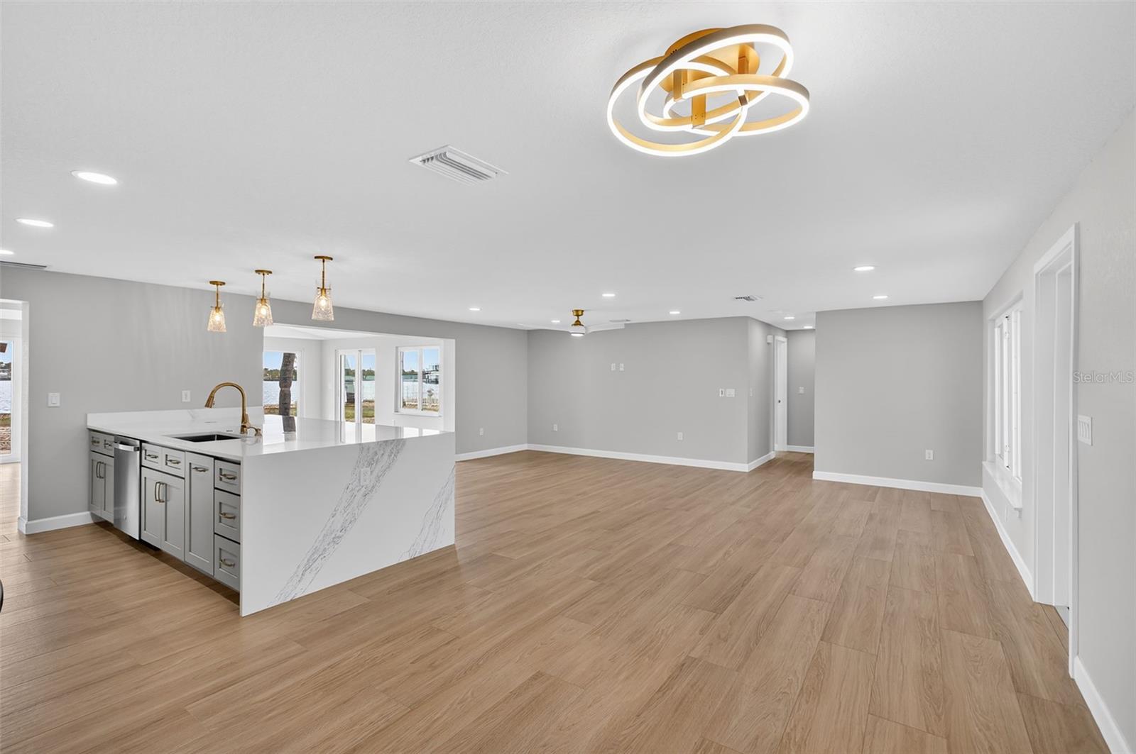 1424 LEMON BAY DR, ENGLEWOOD, FL, 34223