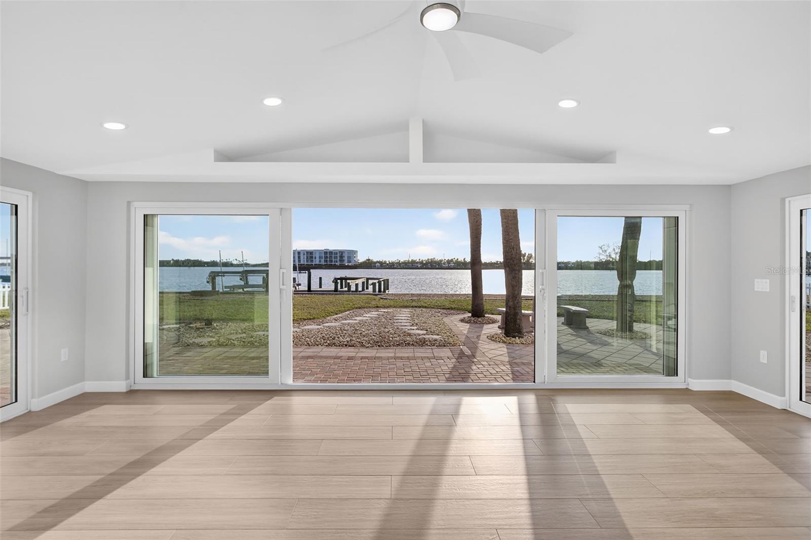 1424 LEMON BAY DR, ENGLEWOOD, FL, 34223