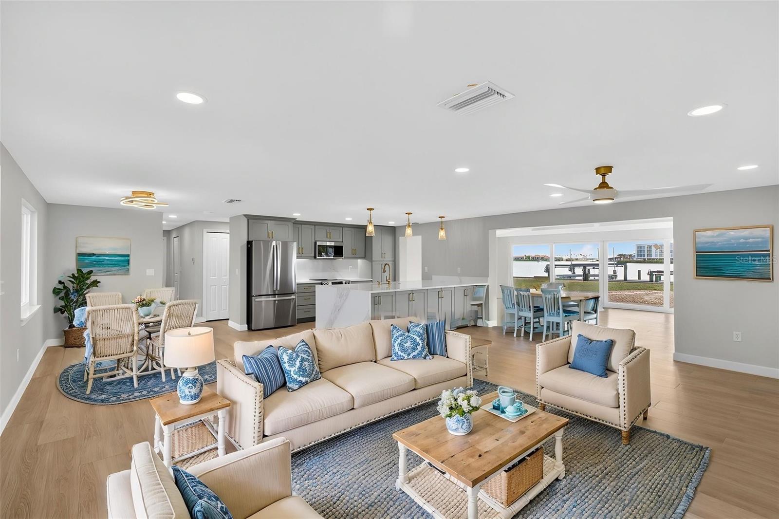 1424 LEMON BAY DR, ENGLEWOOD, FL, 34223