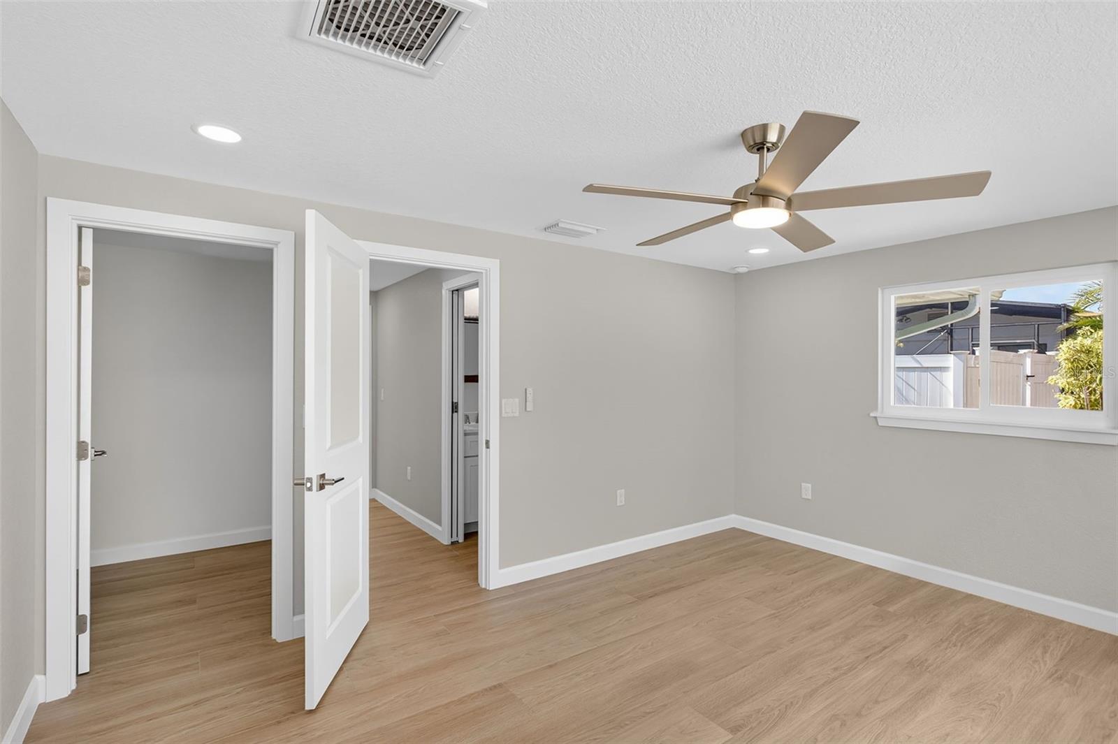1424 LEMON BAY DR, ENGLEWOOD, FL, 34223
