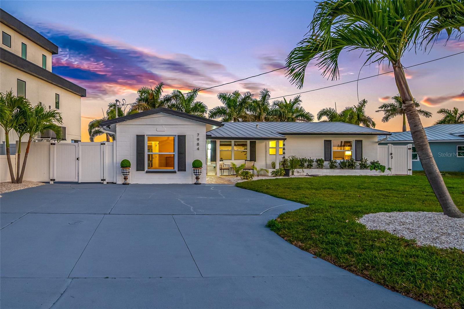 7984 1ST AVE S, ST PETERSBURG, FL, 33707