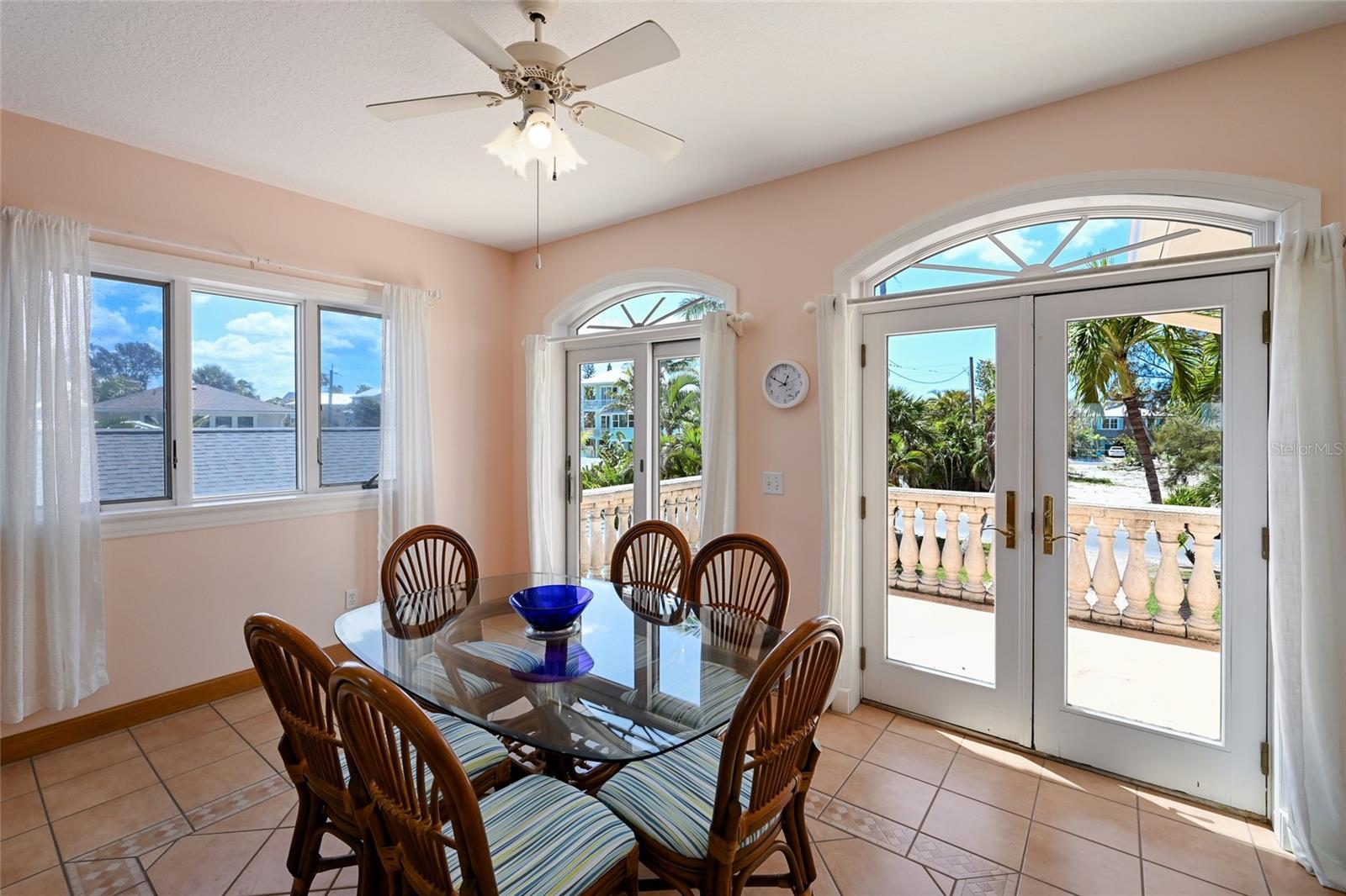 889 N SHORE DR, ANNA MARIA, FL, 34216