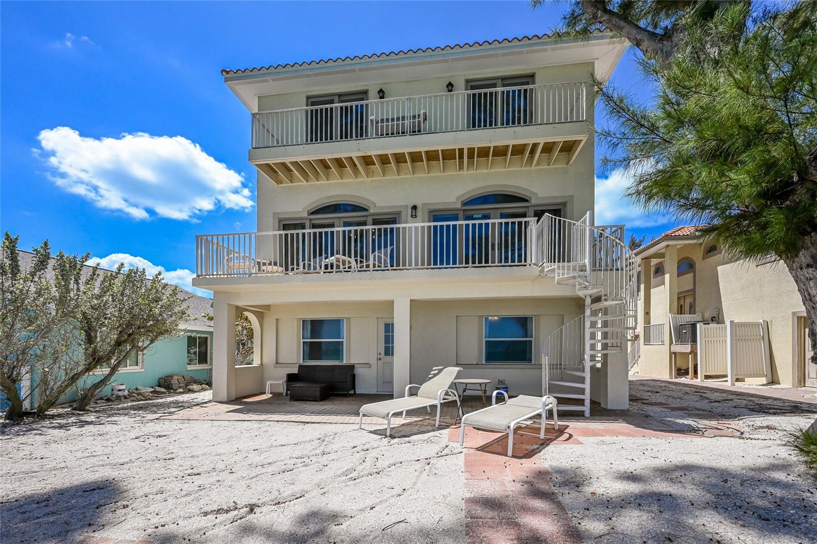 889 N SHORE DR, ANNA MARIA, FL, 34216