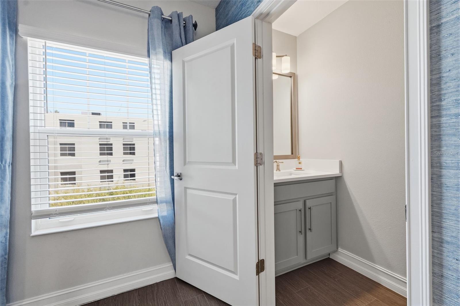 4921 W PAUL AVE #5, TAMPA, FL, 33611