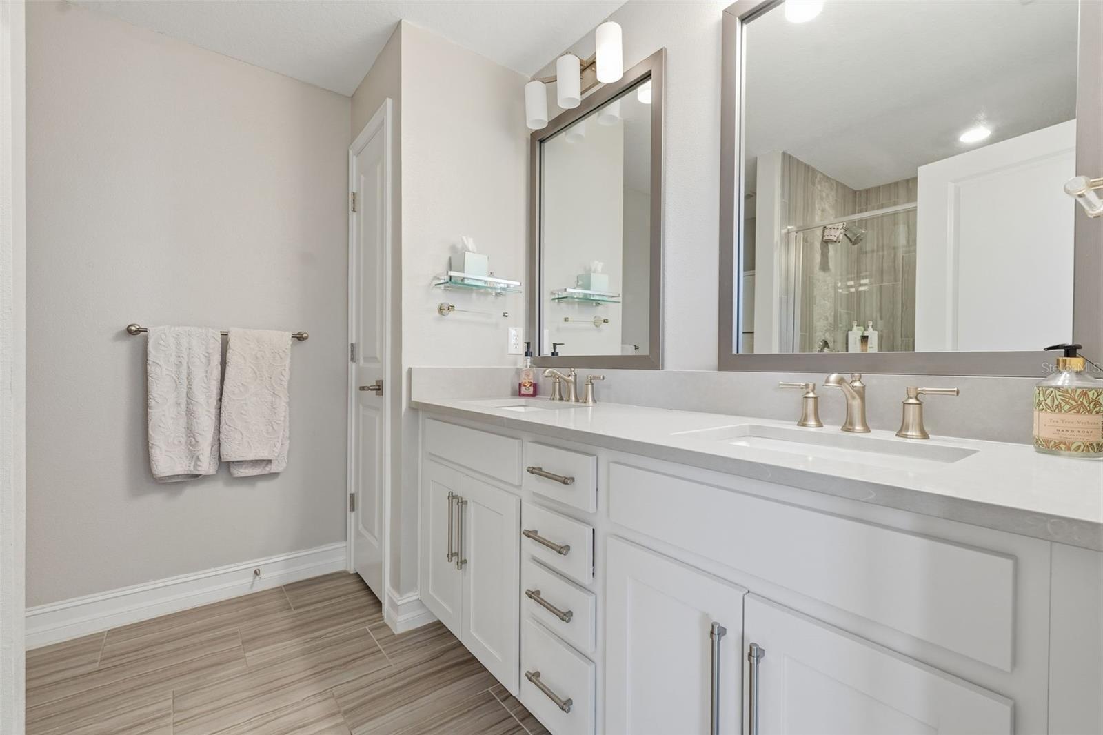4921 W PAUL AVE #5, TAMPA, FL, 33611