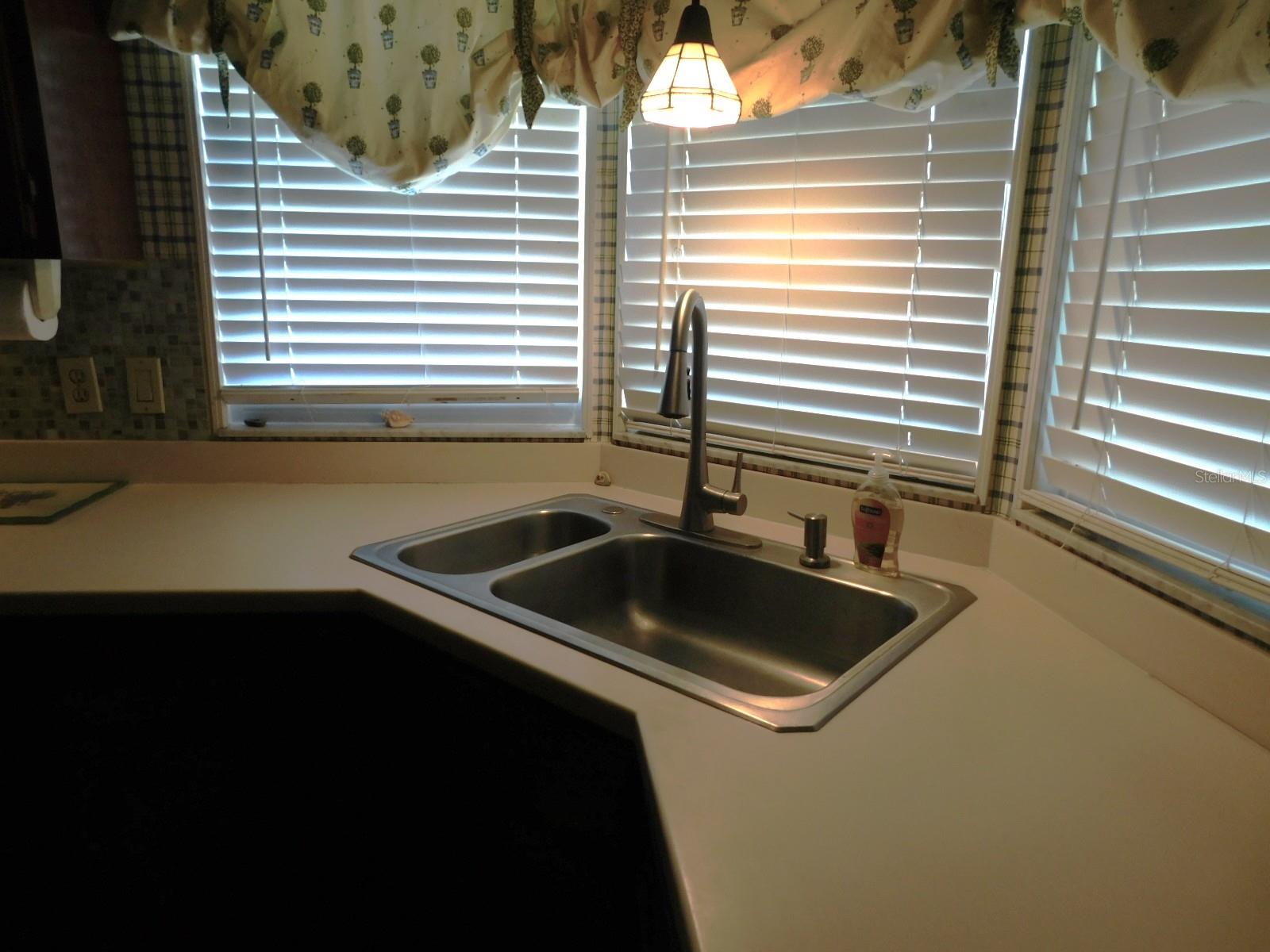1001 STARKEY RD #395, LARGO, FL, 33771