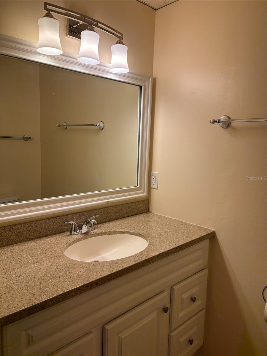 128 2ND AVE SW, LARGO, FL, 33770