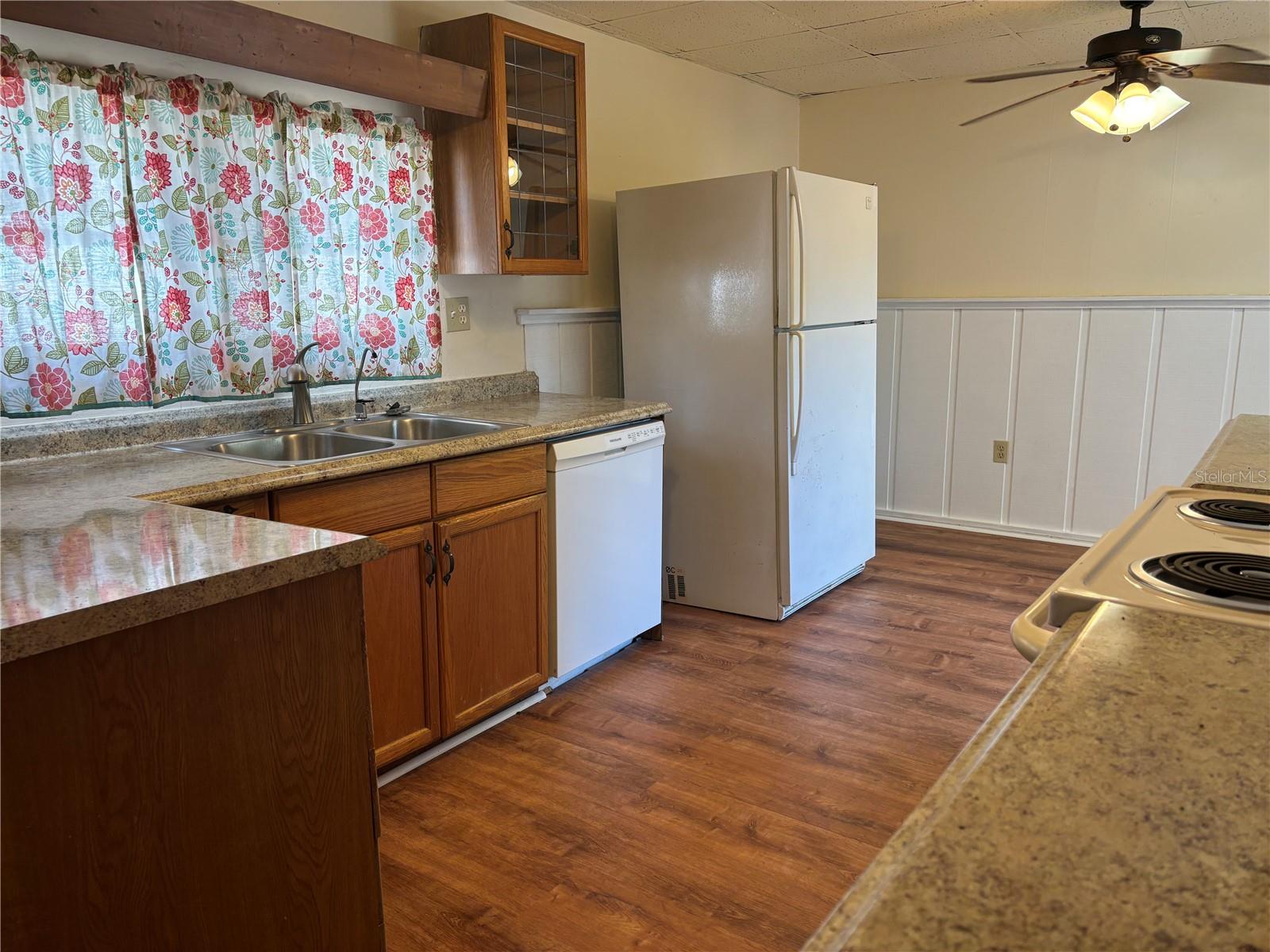 128 2ND AVE SW, LARGO, FL, 33770