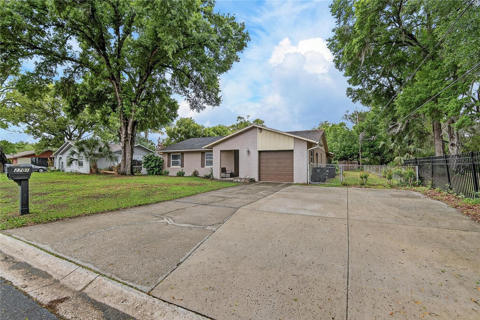 2701 BRANDON VIEW DR, BRANDON, FL, 33511
