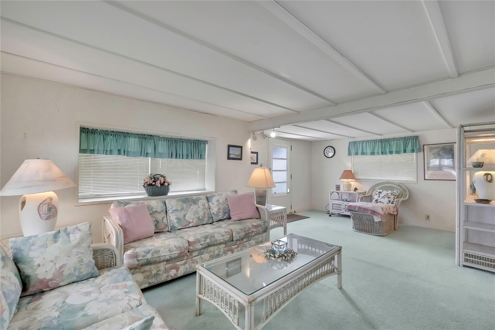 37 WILLIAM PENN WAY #13, PALM HARBOR, FL, 34684