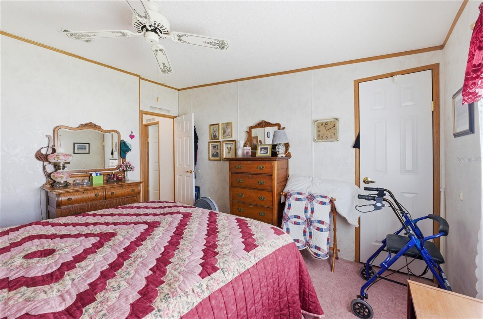 456 SANTA FE ROAD, TAVARES, FL, 32778