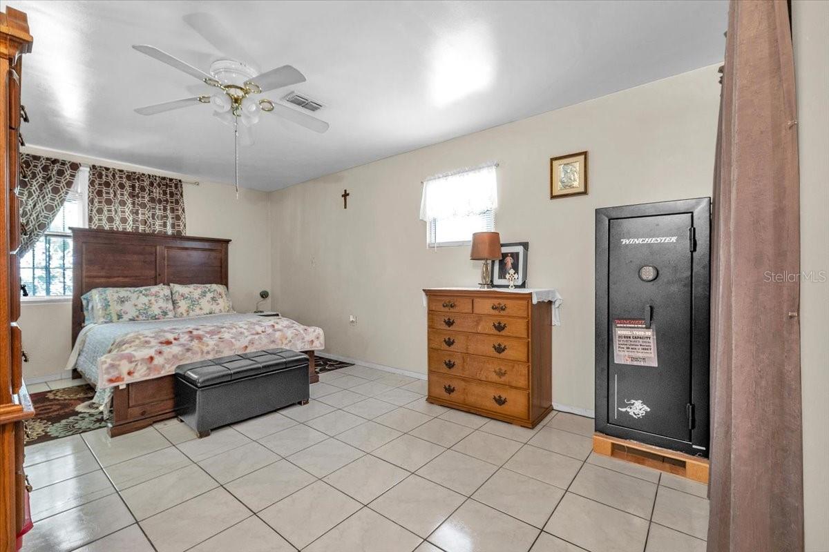 1326 NE FORREST AVE, ARCADIA, FL, 34266