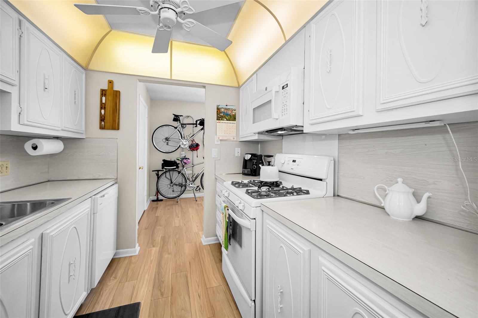 5227 81ST LN N #22, ST PETERSBURG, FL, 33709