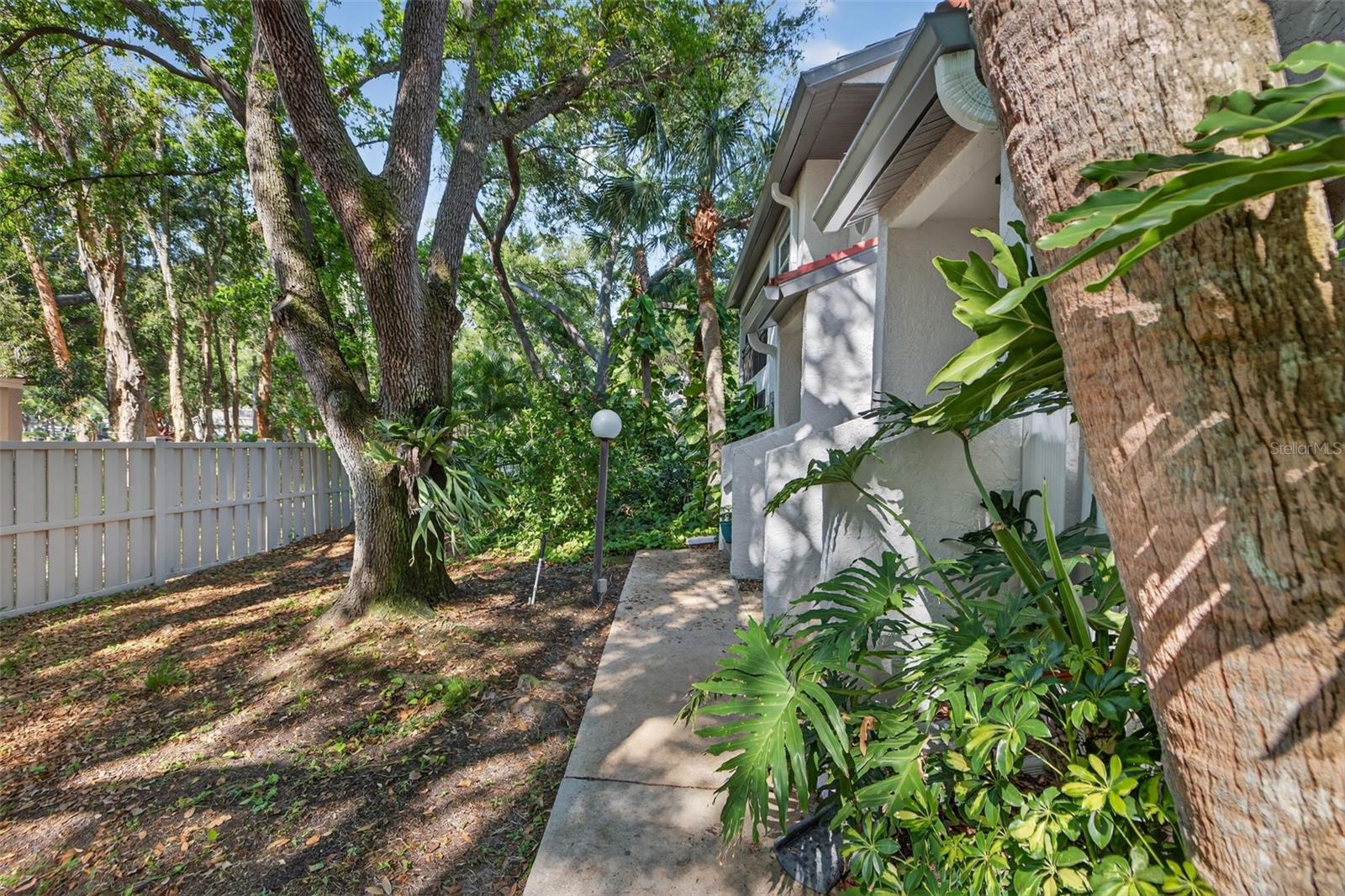 492 SANTA CRUZ PL NE #E, ST PETERSBURG, FL, 33703