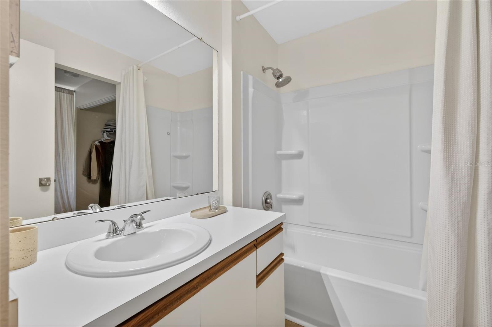 492 SANTA CRUZ PL NE #E, ST PETERSBURG, FL, 33703