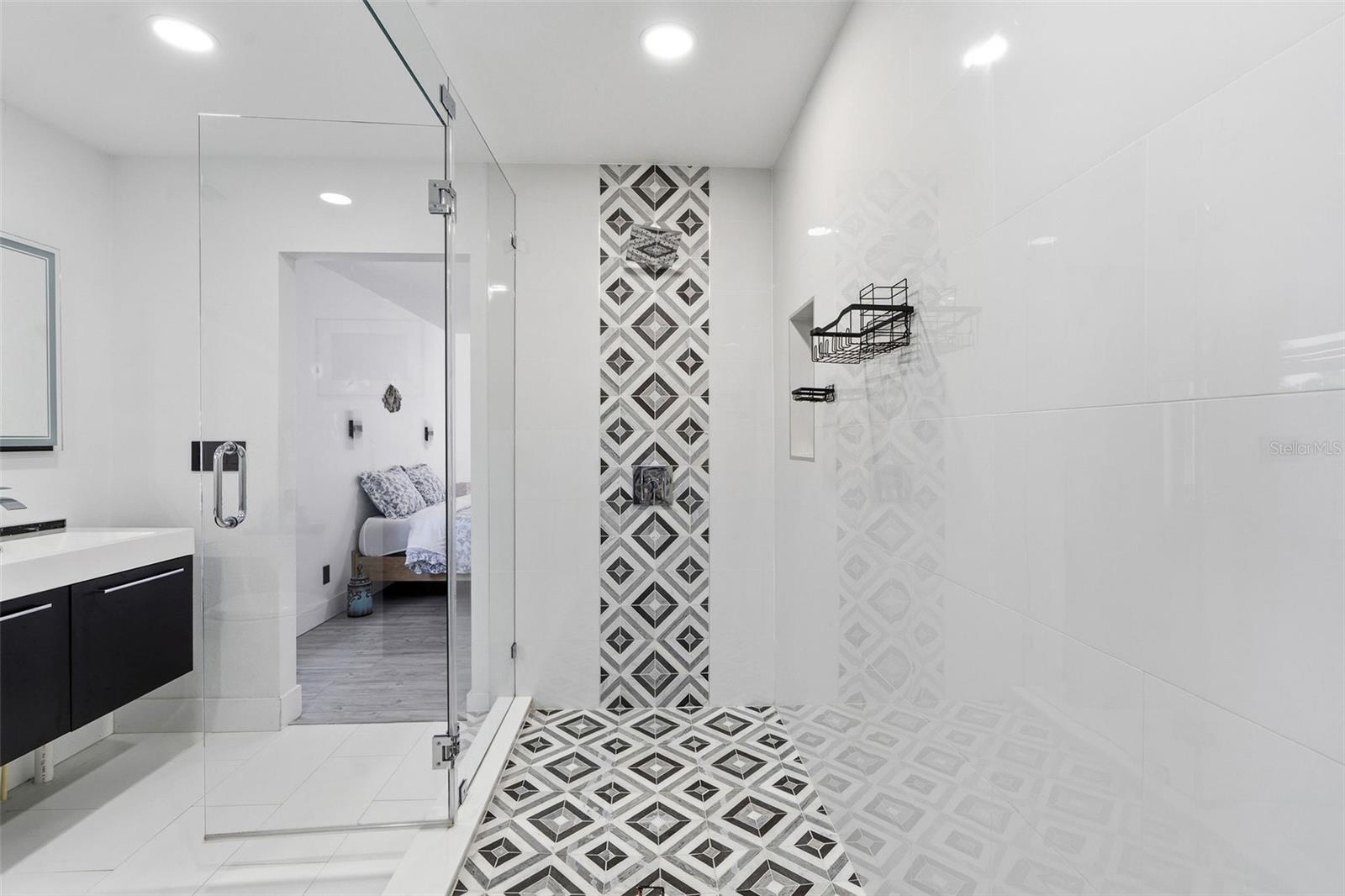 6228 7TH AVE N, ST PETERSBURG, FL, 33710