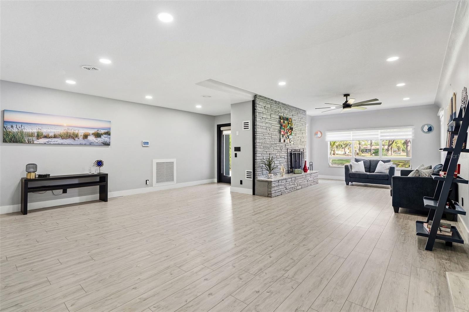 6228 7TH AVE N, ST PETERSBURG, FL, 33710