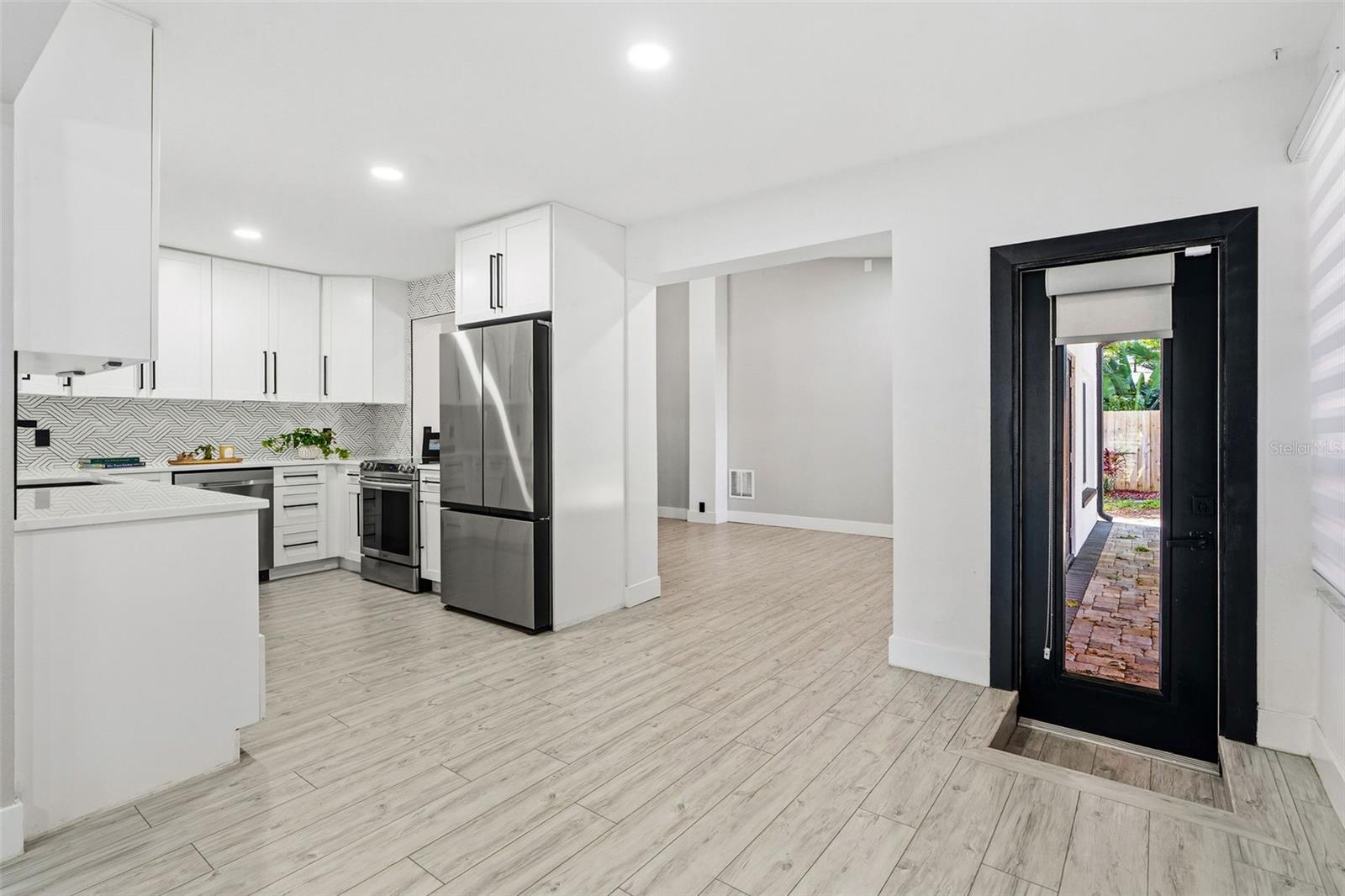 6228 7TH AVE N, ST PETERSBURG, FL, 33710