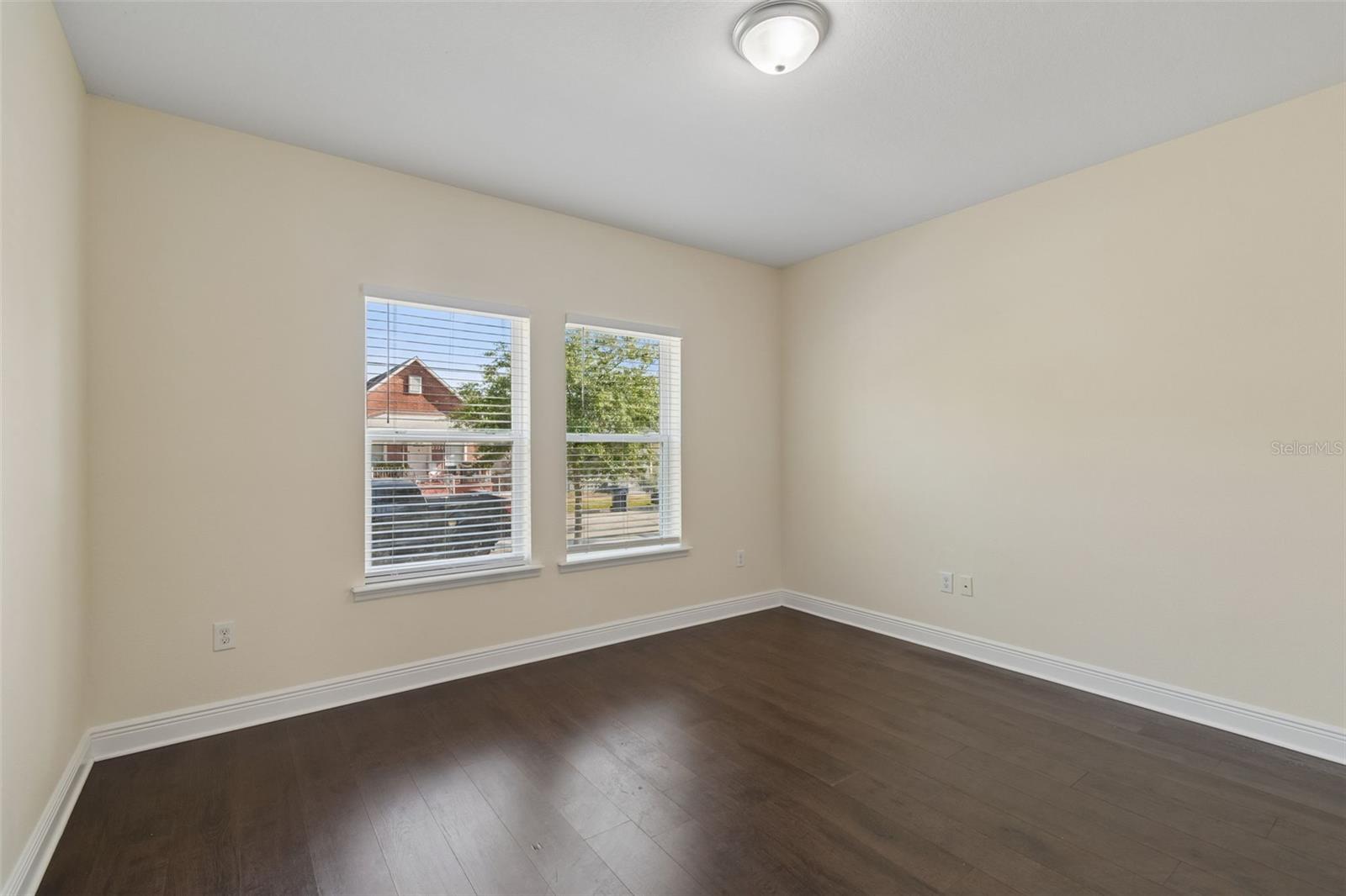 2322 W CHESTNUT ST, TAMPA, FL, 33607