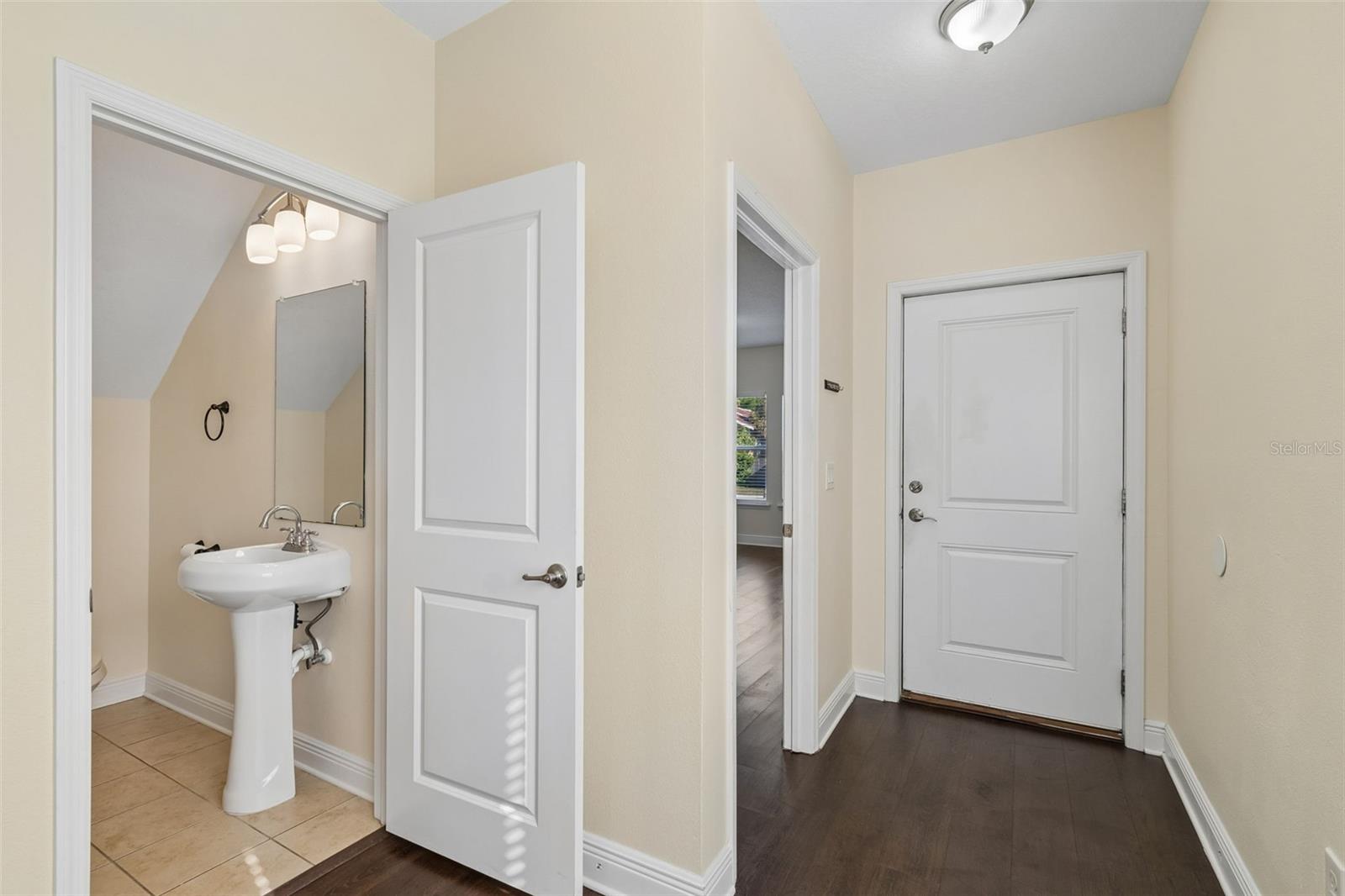 2322 W CHESTNUT ST, TAMPA, FL, 33607