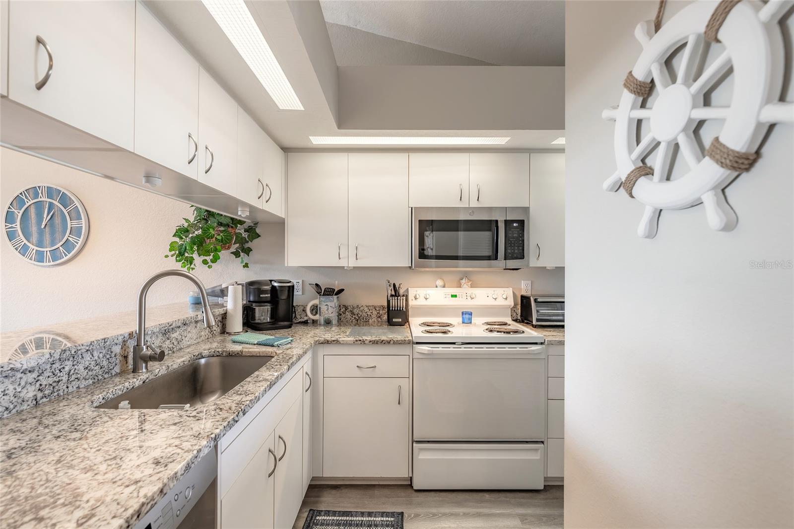 402 BOUCHELLE DR #204, NEW SMYRNA BEACH, FL, 32169
