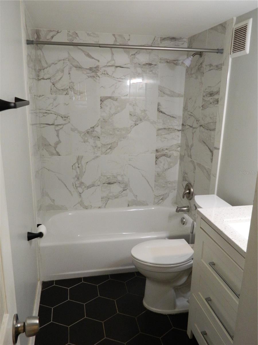 924 LAKE DESTINY RD #A, ALTAMONTE SPRINGS, FL, 32714