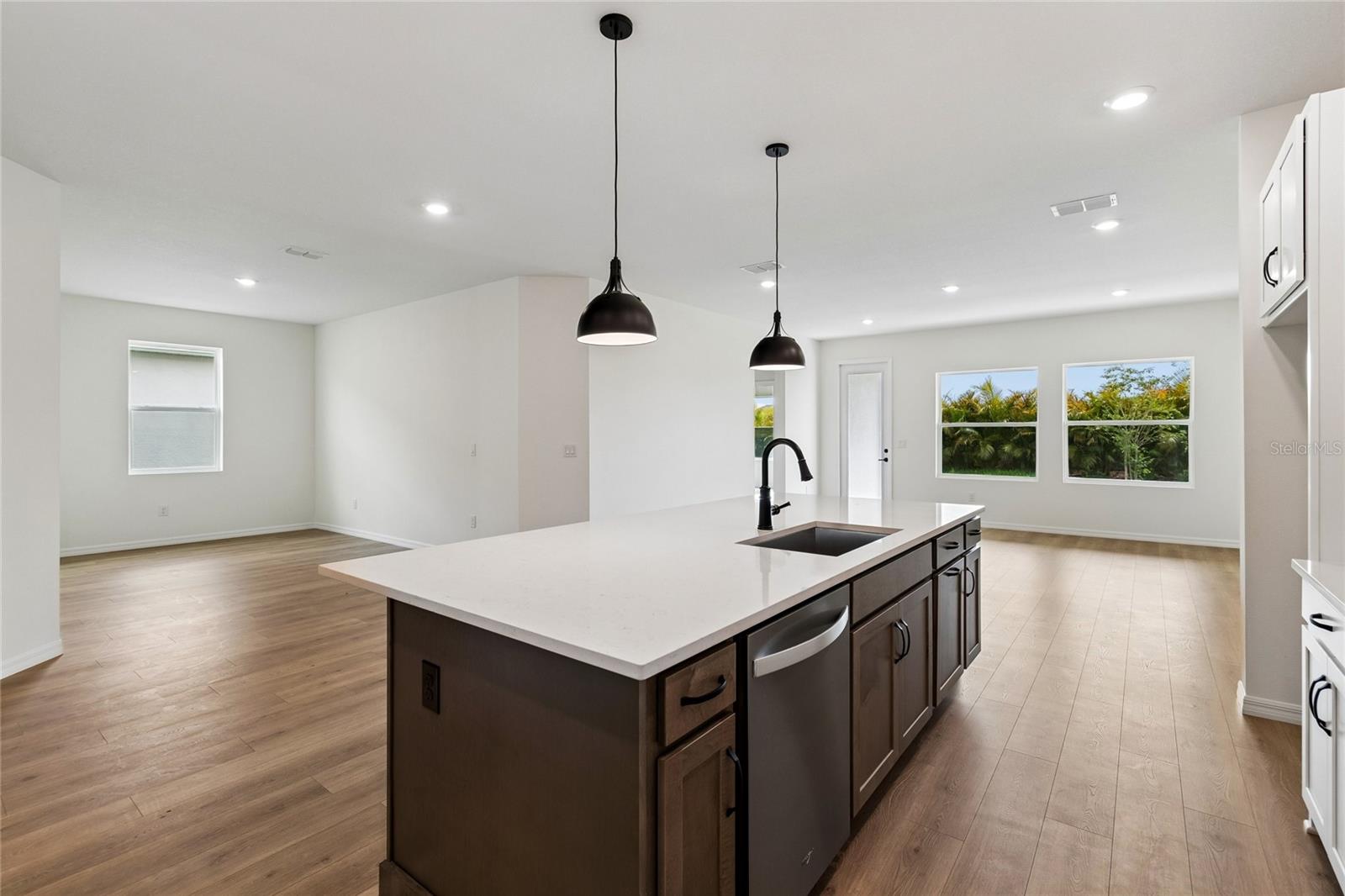 5113 CHAPEL ROW AVE, APOLLO BEACH, FL, 33572