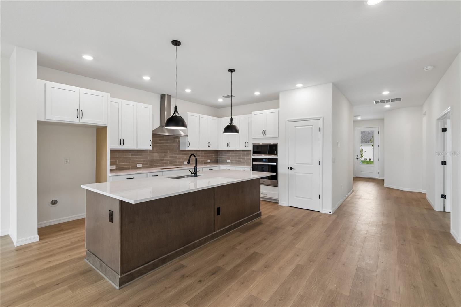 5113 CHAPEL ROW AVE, APOLLO BEACH, FL, 33572
