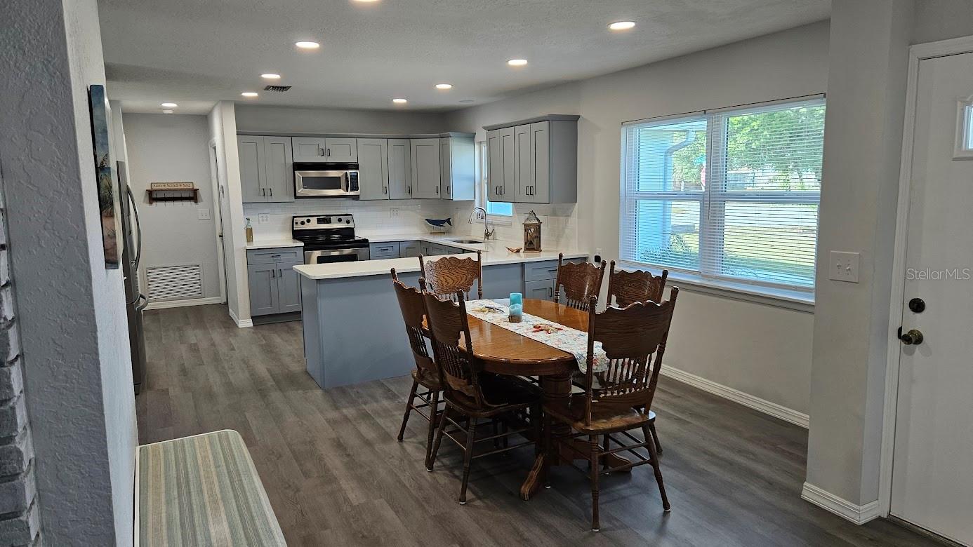 2101 ARROWHEAD AVE, DELTONA, FL, 32725