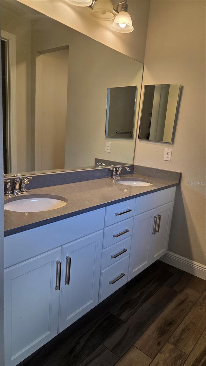 5830 SILVER SUN DR, APOLLO BEACH, FL, 33572