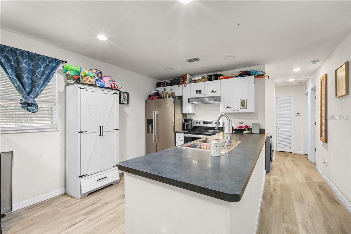 517 E MAIN ST, BRONSON, FL, 32621