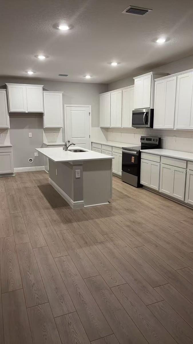 2212 SIENNA SPRUCE ST, WESLEY CHAPEL, FL, 33543