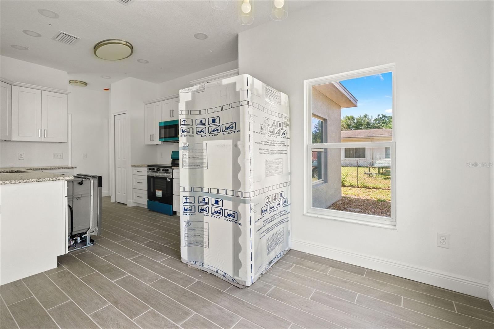 Kitchen/ breakfast nook