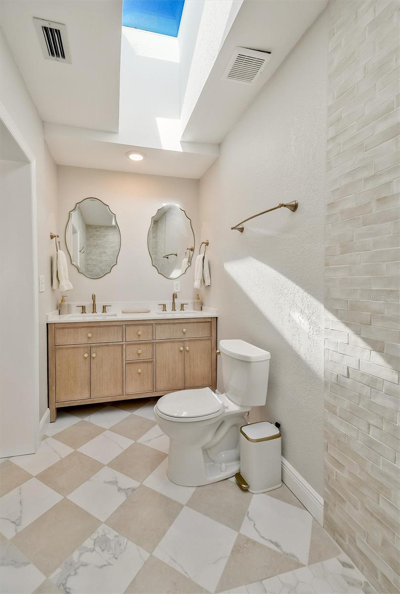 7330 17TH WAY N, ST PETERSBURG, FL, 33702