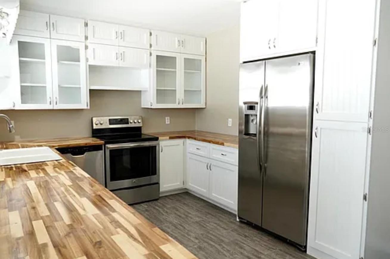 1761 SIESTA DR, SARASOTA, FL, 34239