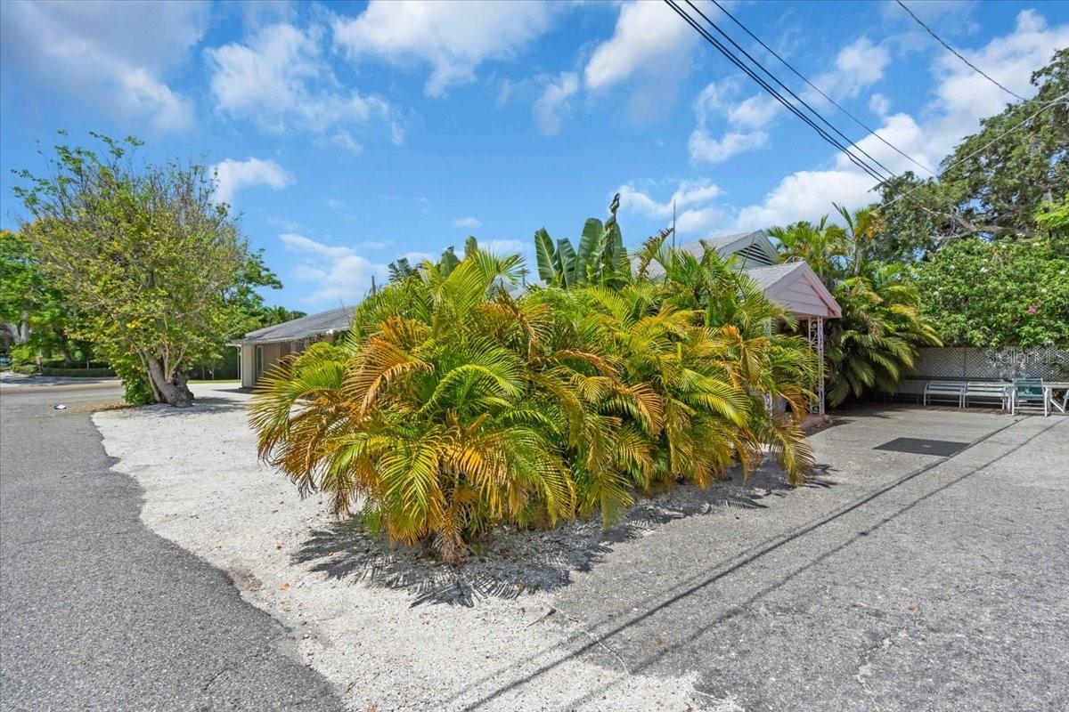 1761 SIESTA DR, SARASOTA, FL, 34239