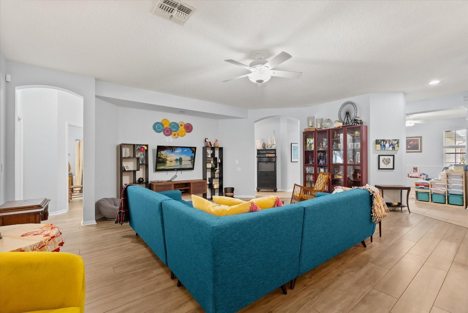 2445 PICKFORD CIR, APOPKA, FL, 32703