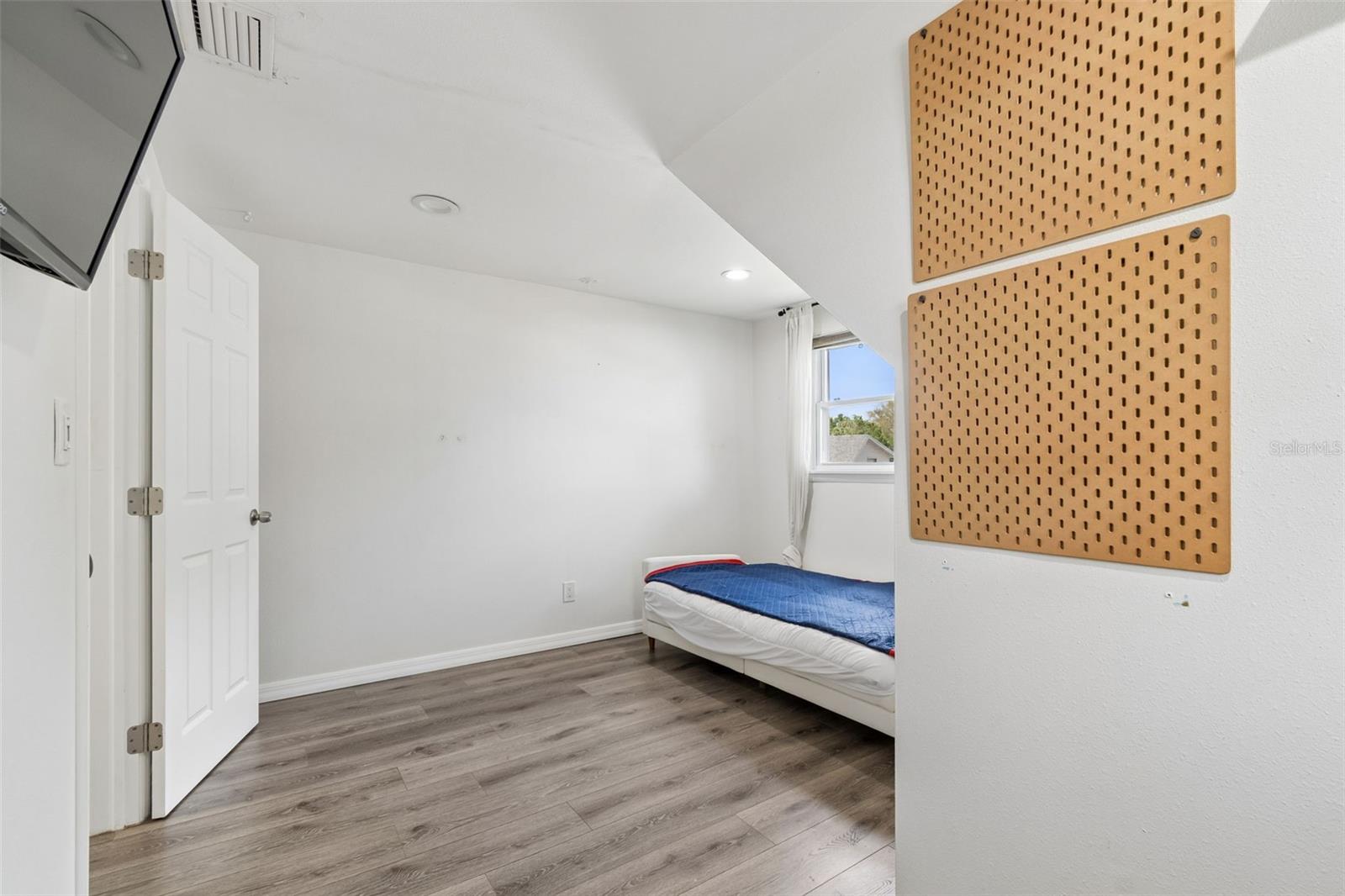 8043 124TH ST, SEMINOLE, FL, 33772