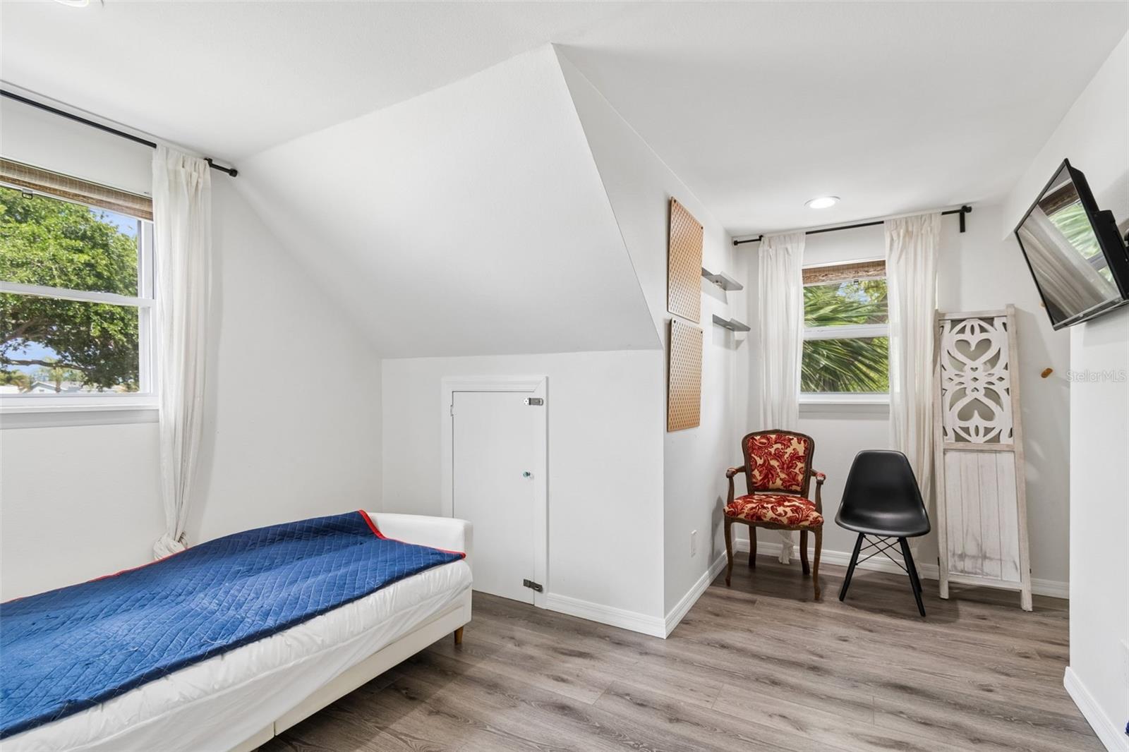 8043 124TH ST, SEMINOLE, FL, 33772