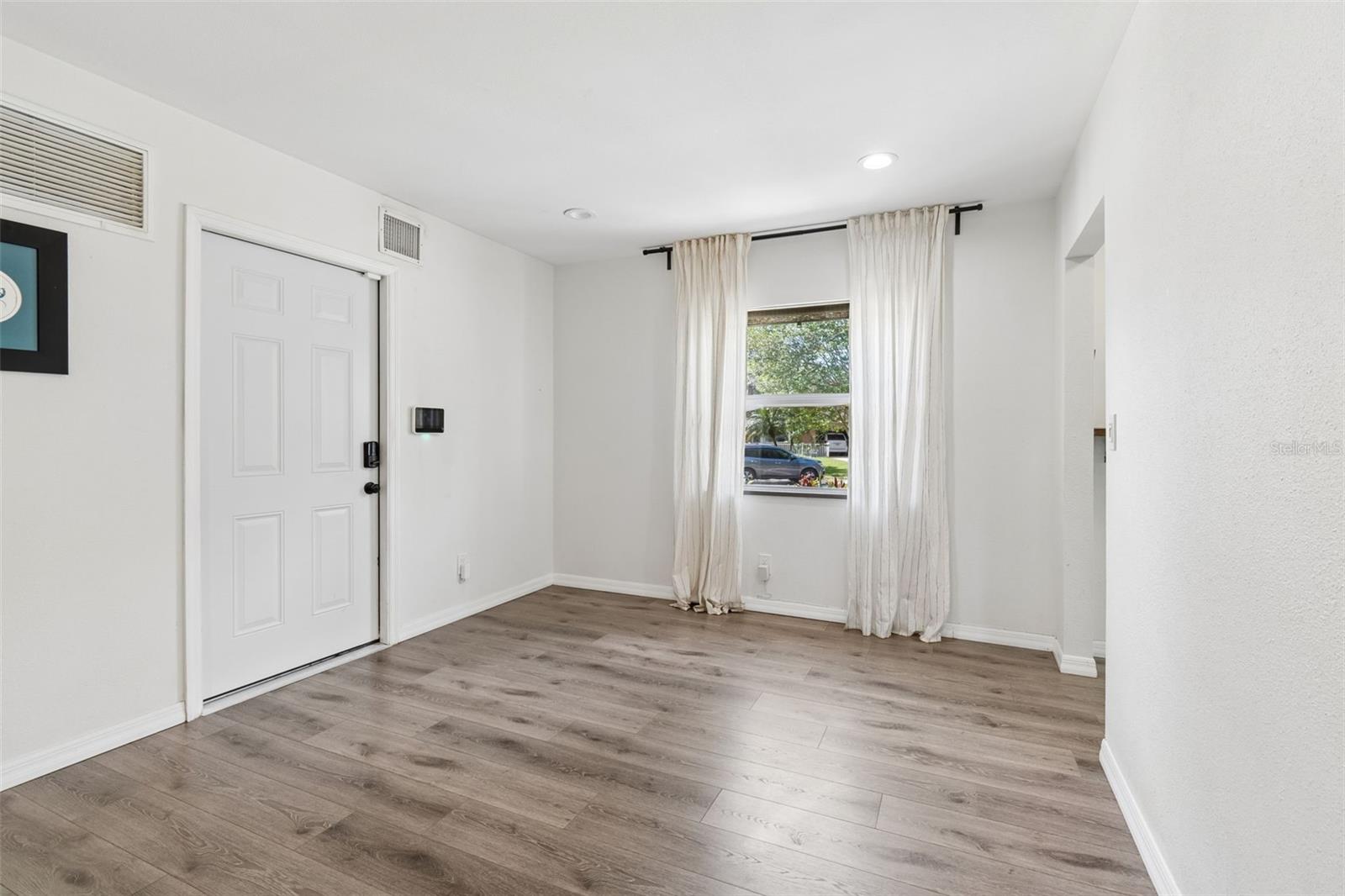 8043 124TH ST, SEMINOLE, FL, 33772