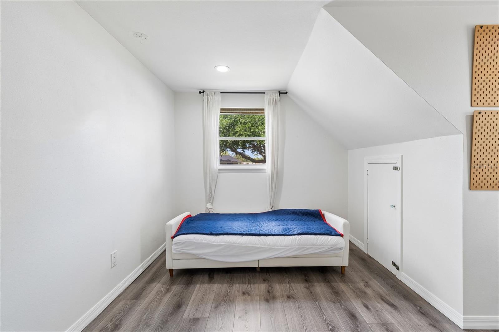 8043 124TH ST, SEMINOLE, FL, 33772