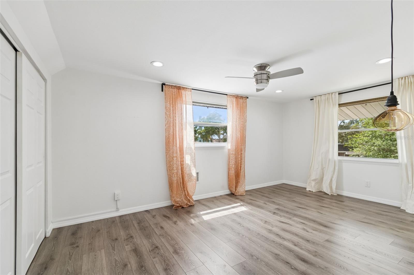 8043 124TH ST, SEMINOLE, FL, 33772