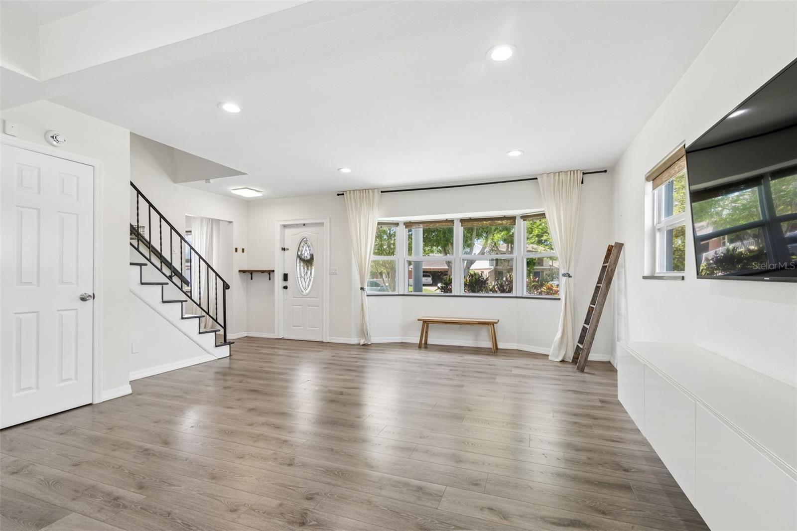 8043 124TH ST, SEMINOLE, FL, 33772