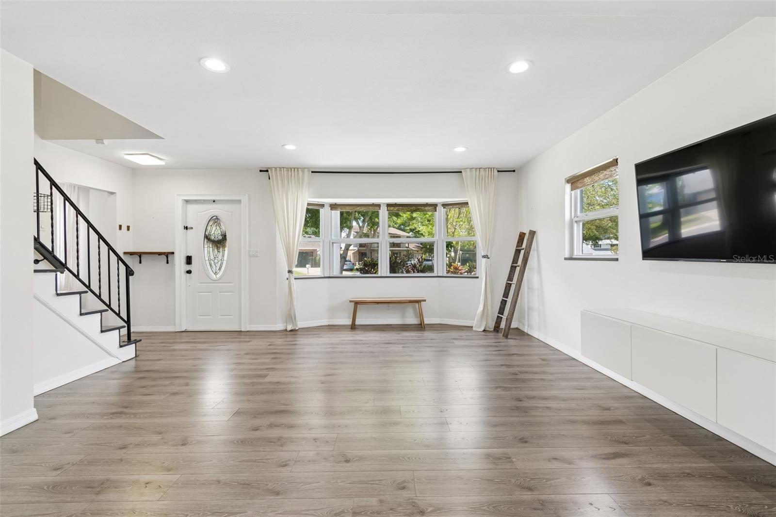 8043 124TH ST, SEMINOLE, FL, 33772