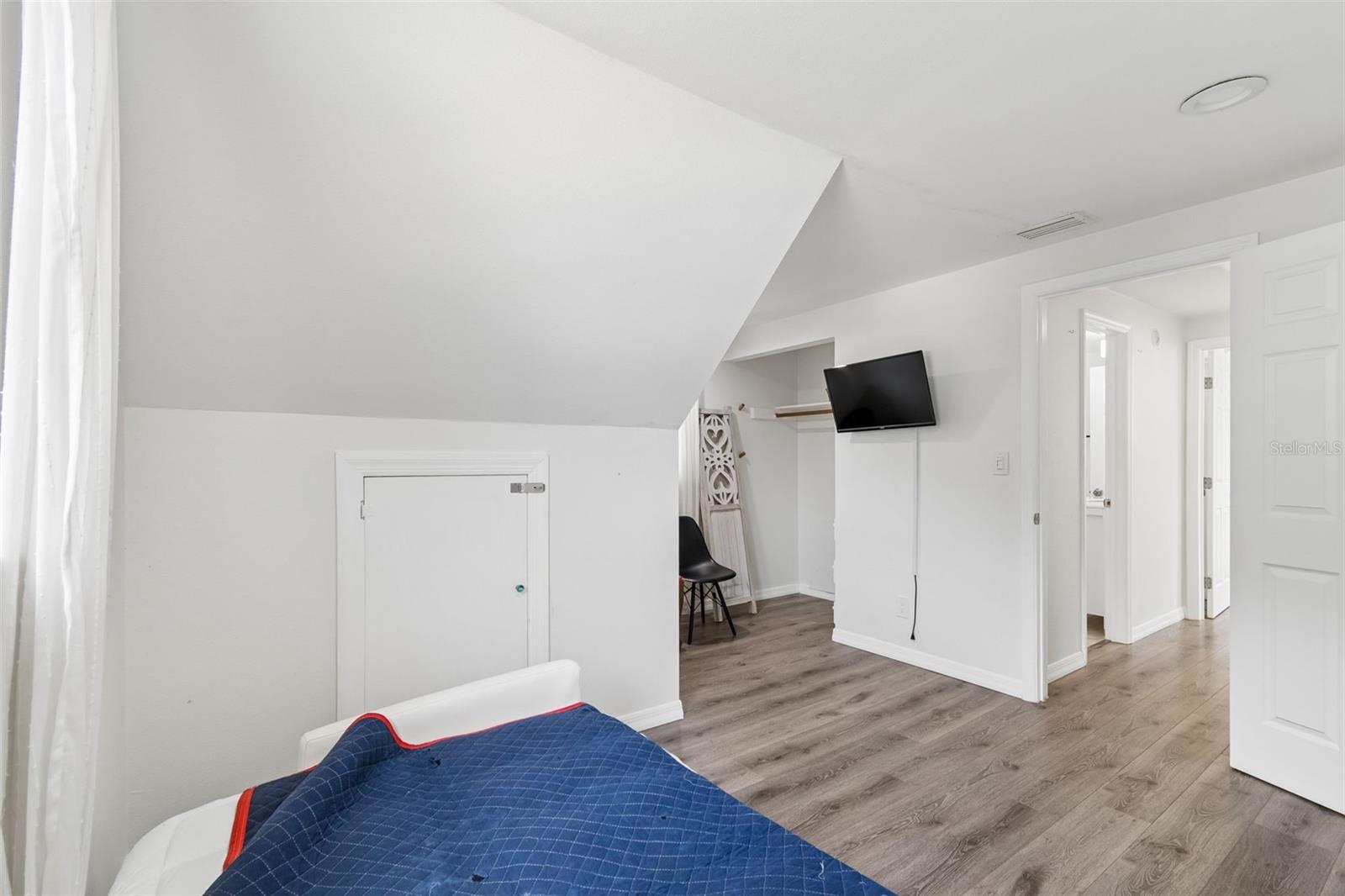 8043 124TH ST, SEMINOLE, FL, 33772