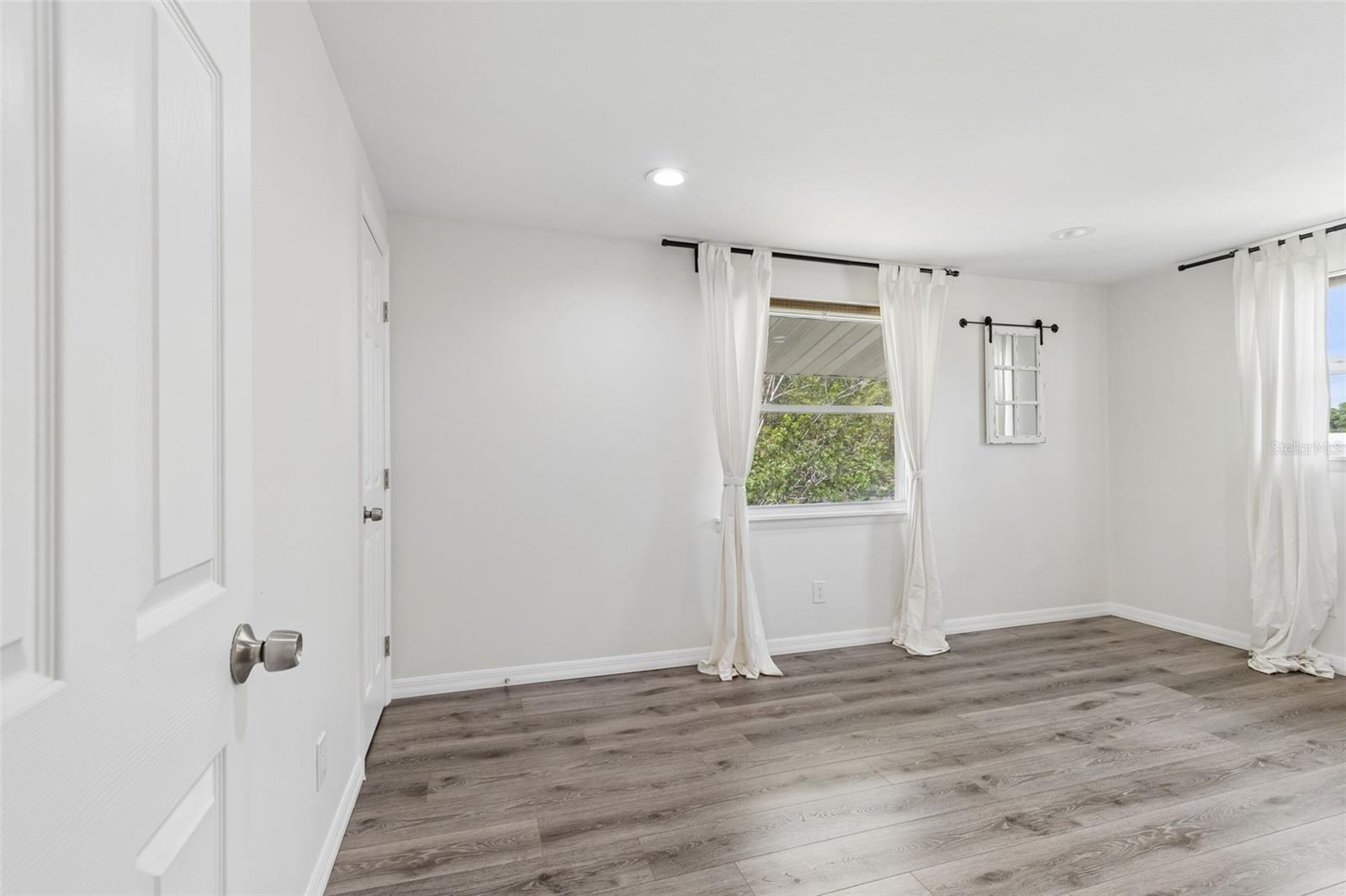 8043 124TH ST, SEMINOLE, FL, 33772